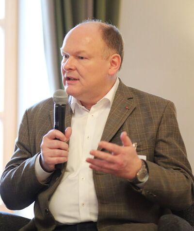 Dr. Bernd Vilsmeier fordert eine bessere Unterstützung der örtlichen Wirtschaft und mehr hochwertige Arbeitsplätze.