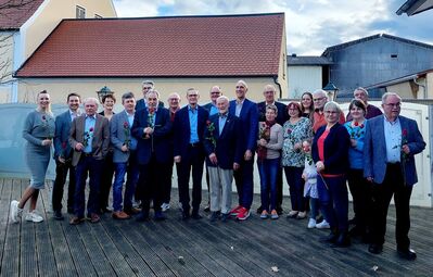MdB Christoph Schmid mit MdB Michael Müller und den Jubilaren