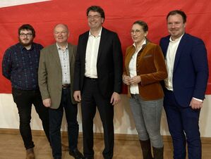 Der bayerische SPD-Spitzenkandidat Florian von Brunn MdL (mi.) mit den SPD-Kandidaten