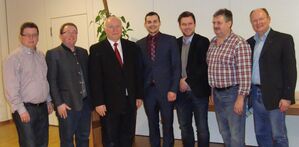 Bürgermeisterkandidat Sebastian Gruber mit Landrat Heinrich Trapp und Kreistagskandidaten